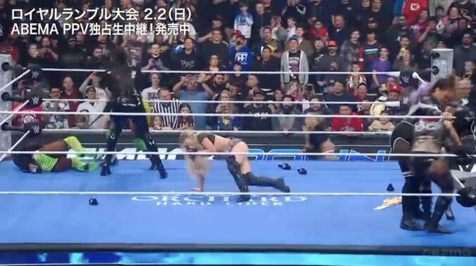 頭突きを合図に全員が入り乱れるカオス対戦に