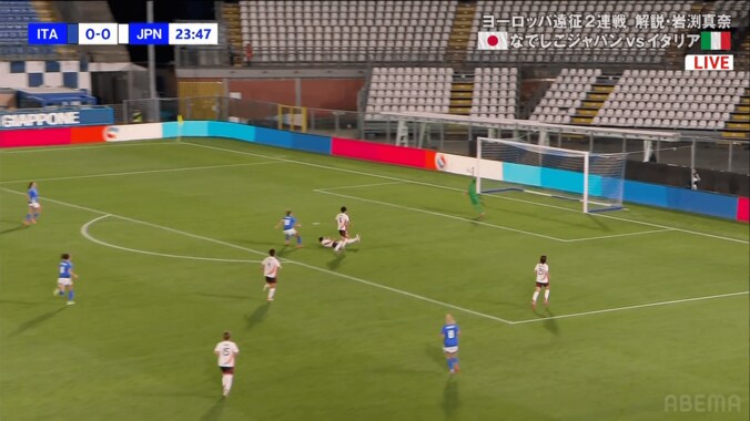 「奇跡的だ！」なでしこ守護神の“超反応ワンハンドセーブ”にファン大喝采「世界の山下」「入ったかと思った…」大ピンチを救った瞬間 3枚目