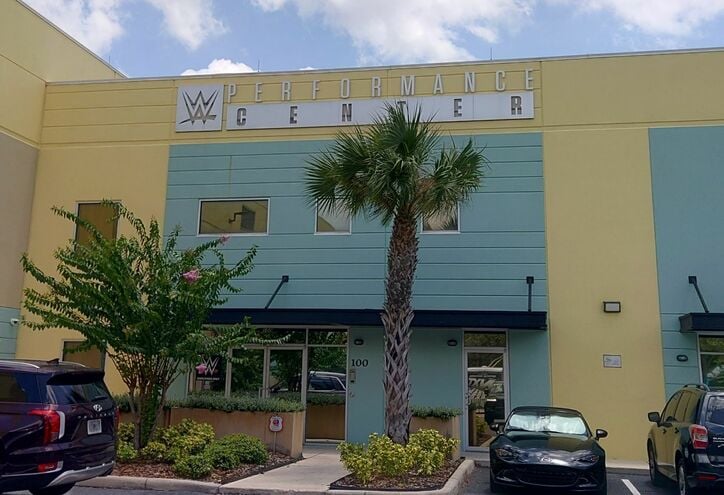 WWEの熱狂を生み出す原点ともいえる場所「パフォーマンスセンター」