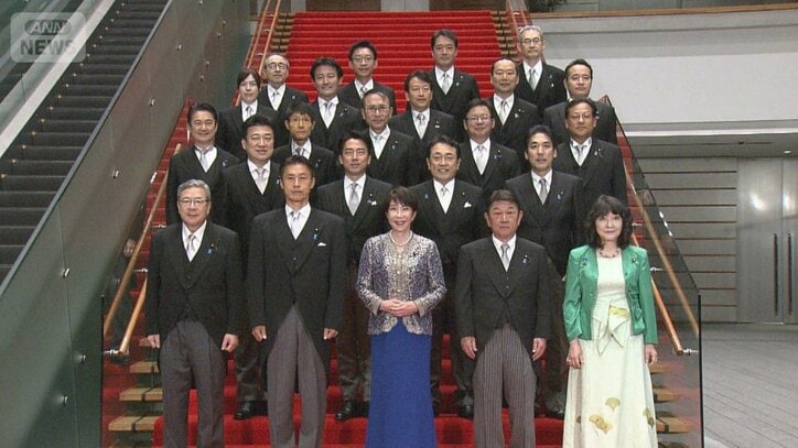 改造内閣「実力重視の人選」 高市流役職アンケート熟考 ひな壇で総理の隣は細野氏