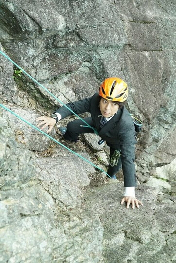 上川隆也、初挑戦のロッククライミングで20メートルの岸壁に挑む　ドラマ『遺留捜査』