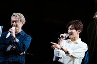 三代目JSB、10周年の思い出写真続々！イケイケな岩田剛典に「死ぬほど恥ずかしい！」と大照れ