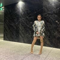 倖田來未、極寒の日にニーハイブーツ＆ミニ丈姿を披露 「お顔が寒さを物語っている」「お洒落は我慢ですね」の声