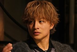 白濱亜嵐、日本の芸能人がしづらい話を明かす「これって、何か動かされてるんですかね？」