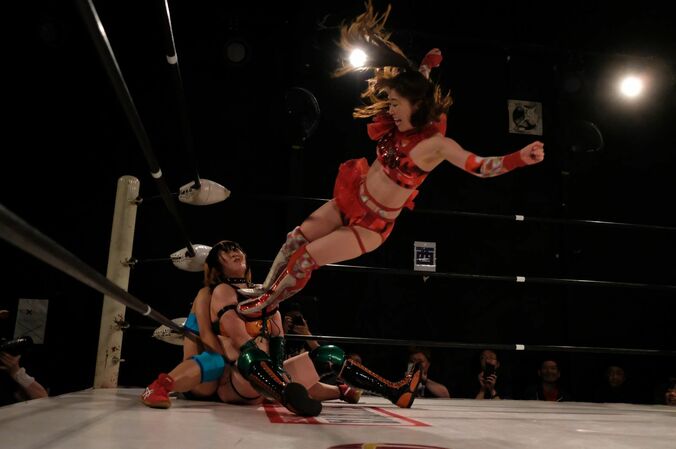 「女子プロレス大賞」受賞も“黒さ”は天下一品！　藤本つかさ、仙台での地元凱旋マッチで山下りなと一騎打ち 1枚目