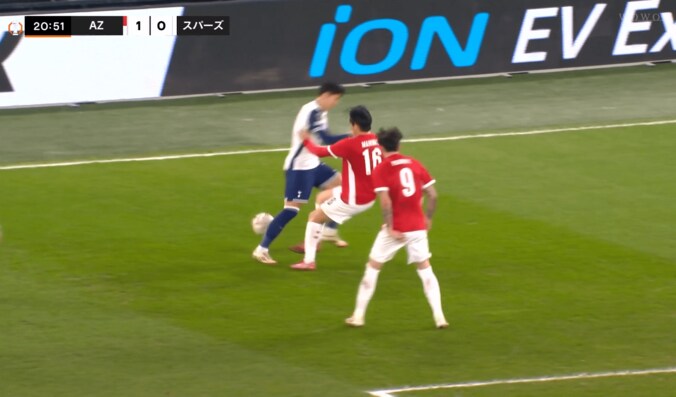 完勝！ AZ毎熊晟矢、韓国代表ソン・フンミンを“アクション守備”で封殺！「日韓対決は毎熊が優勢」「やるやん！」１対１からマイボールにした瞬間 2枚目