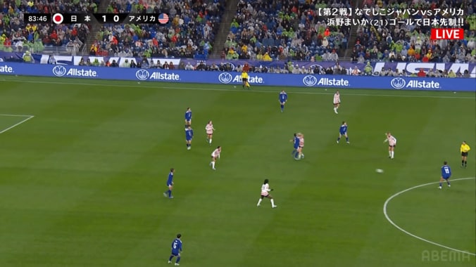 「やっぱ別格」長谷川唯、“アメリカ新旧主将”を相手に極上キープ＆パス！「うますぎ」「安定感が違う」ファン脱帽 5枚目