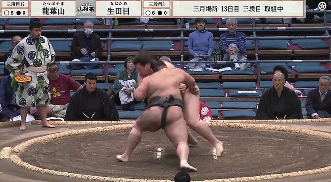 「どこ叩いたんだよ」「なんだ今の技」“パチン”大きな音の直後に巨漢力士が崩れ落ちる 全勝対決で唐突な幕切れ 2枚目
