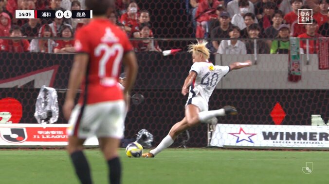 【映像】痛恨のキックミス→鈴木優磨が反転ゴール