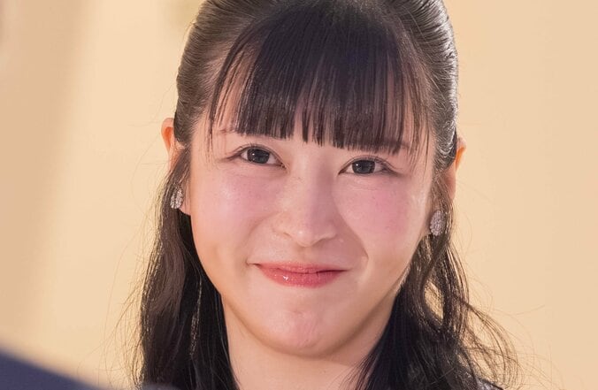 【写真・画像】“天然愛カップ”バーレスクダンサーの娘（27歳）、母親激推しの21歳イケメンに告白するも失恋「ママも男を見る目がなかった」　1枚目