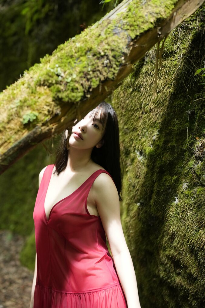 “グラビア界の至宝”鈴木聖、限界表現に挑戦 約6年あたためてきた1st写真集が11月28日発売 4枚目