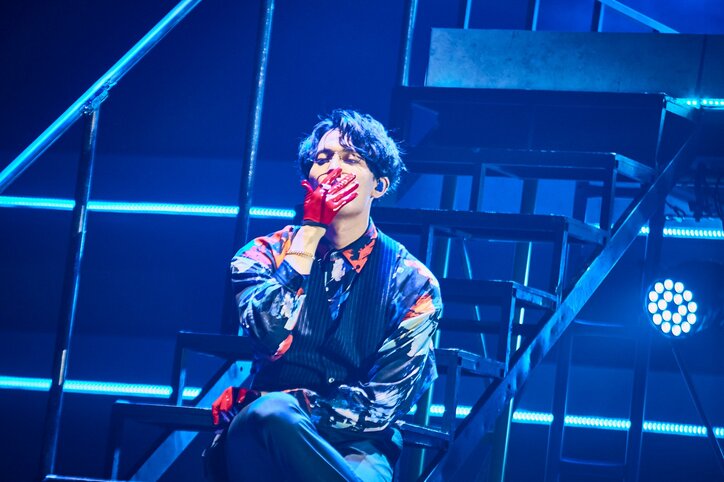 『ヒプノシスマイク』史上初のディビジョン別ライブが開幕！ハマに“ハマ”った2日間！浅沼晋太郎「こうして青い光だけの海を見ることができるとは思っていませんでした」