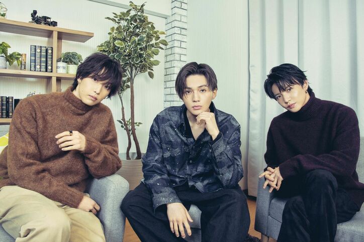 FANTASTICS佐藤大樹×堀夏喜×八木勇征、「ONLINE限定ライブ FANTASTICS 2023」は2022年ツアーの集大成に 佐藤&八木は怒涛の正月旅行満喫も
