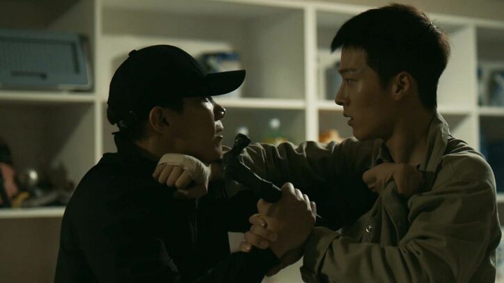 殺人犯を父に持つ男とその父に両親を殺された女…過酷な運命を背負った2人の純愛ラブストーリー『ここに来て抱きしめて』