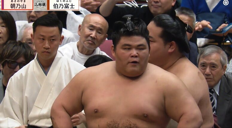 えぇー！ 人気力士の“背後”に女性アスリートの姿 “黄金世代”の際立つ存在感に「見たことあると思ったら…」ファン興奮