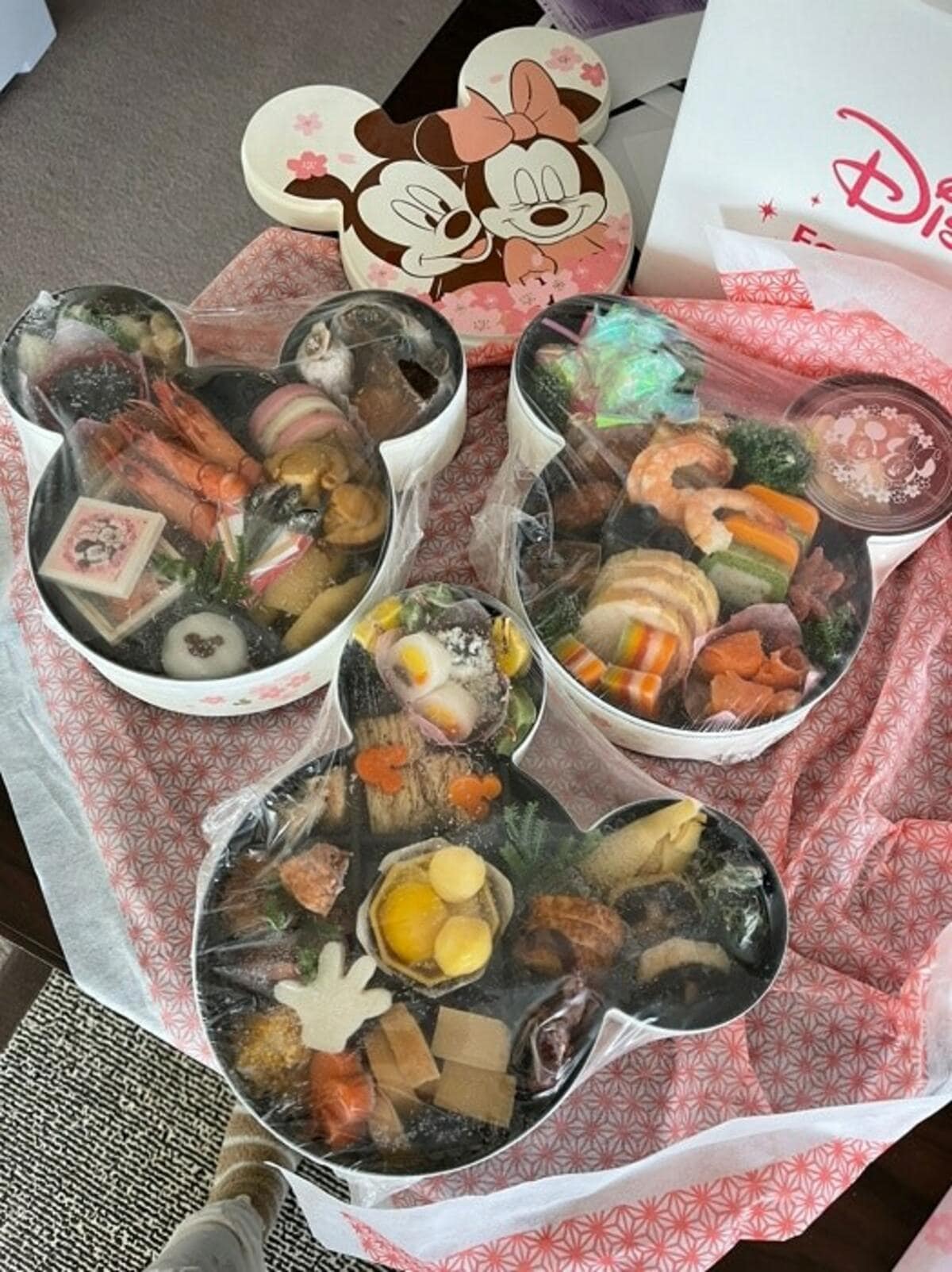 穴井夕子 ディズニーのおせちを公開 可愛すぎ 美味しそう の声 話題 Abema Times