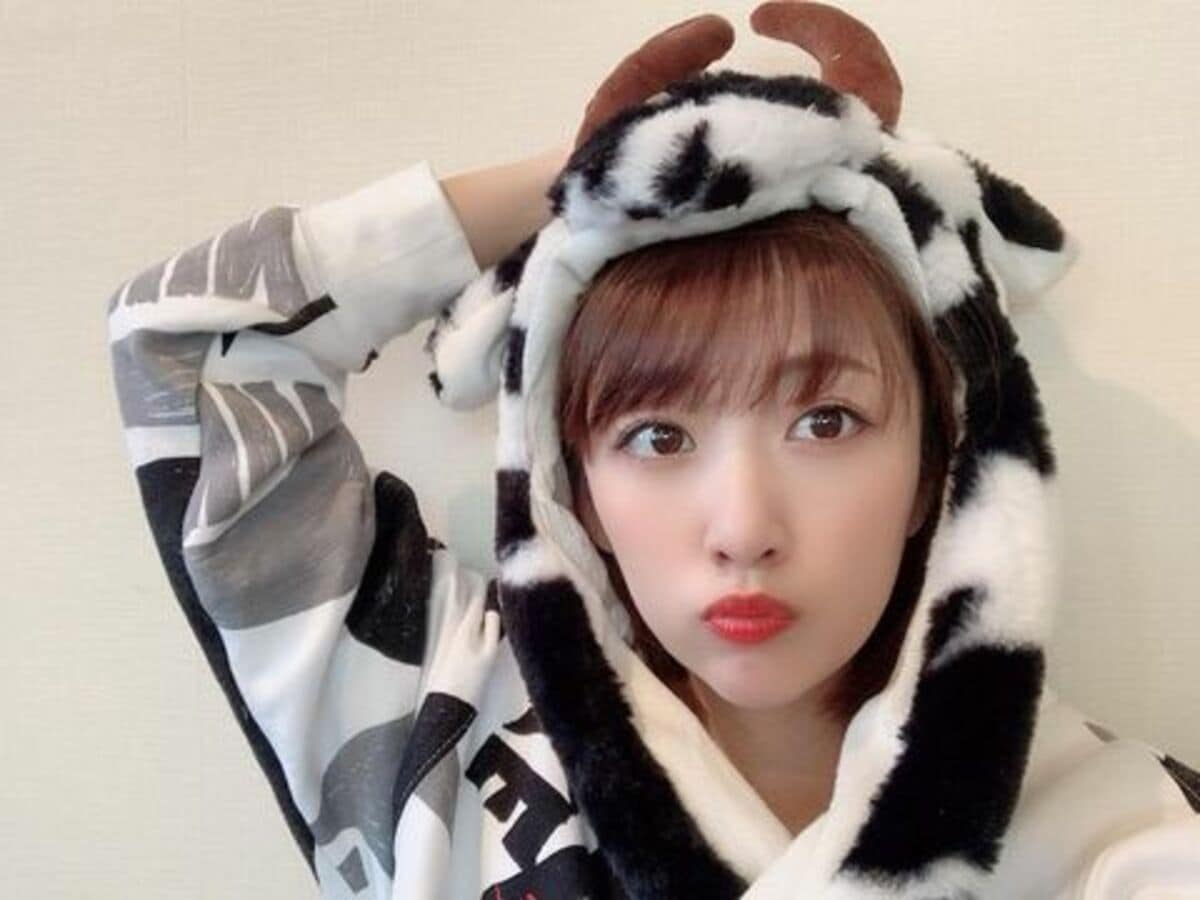 牛みなかわいい」「べっぴんさん」高橋みなみのキュートな“干支