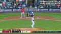 "ビッグフライ"を頼むよ!大谷翔平の外野フライに現地ファンがフェンス際で待機