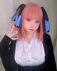 「めっちゃ可愛い」「表情も完璧」コスプレイヤー・せら、「五等分の花嫁」中野二乃の再現ショットが大好評！ 