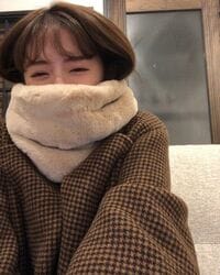 マフラーに埋もれるお茶目な鈴木愛理が「天使」「さすがにかわいすぎる、、」と話題