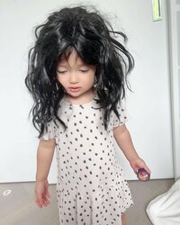 アレクサンダー『大変です 髪が急に』