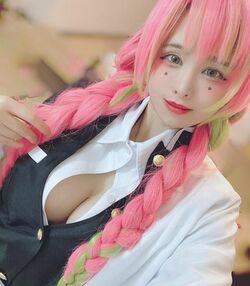 人気コスプレイヤー・ゆかにゅん、「鬼滅の刃」甘露寺蜜璃コスプレでファン悩殺「最高すぎひん？」