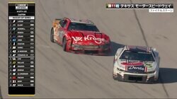 車体が浮いた！ シボレーが“走りながらドリフト”…放送席騒然も車体は斜め前を向いたまま「斜め走り」「直ドリ」驚きの声