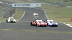 ZとZがまさかの“接触” 痛恨の5秒加算…コース外“押し出し”に「闘志むき出し最高でした」「両者一歩も引かないバトル」