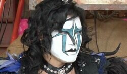 悪魔メイクの34歳男性のスッピンに驚きの声「イケメンだ！」