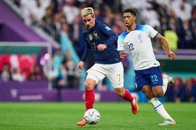 カタールW杯最高のMFはグリーズマン？　強力3トップの引き立て役＆中盤の一角として機能するフランスの背番号7