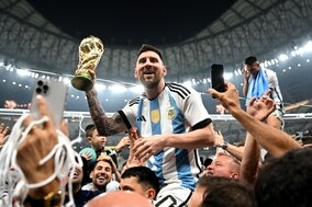 歓喜のメッシに5700万超えの「いいね！」　インスタの世界記録を更新