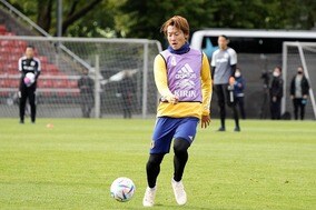 冨安代表離脱でエクアドル戦は瀬古歩夢の代表デビュー戦に？　グラスホッパーで重宝される“両利きCB”への期待