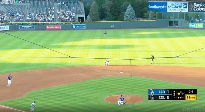 【写真・画像】何が起きた？ 大谷翔平、投手を吹っ飛ばした…！「怖すぎ」「危ない」“爆速ピッチャー返し”→まさかのハプニング「直撃したらトラウマ」　1枚目