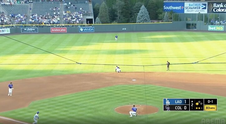 【写真・画像】何が起きた？ 大谷翔平、投手を吹っ飛ばした…！「怖すぎ」「危ない」“爆速ピッチャー返し”→まさかのハプニング「直撃したらトラウマ」　1枚目