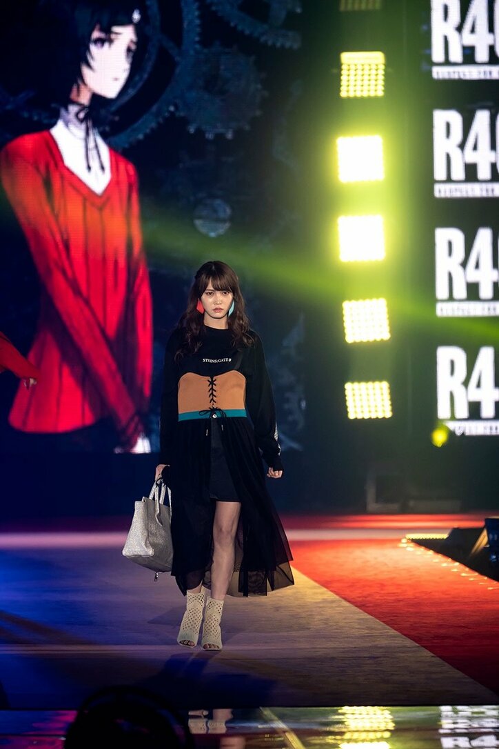 渡邉理佐の”透け感ワンピース”に視線集中、欅坂46が「ガルアワ」5回目の出演