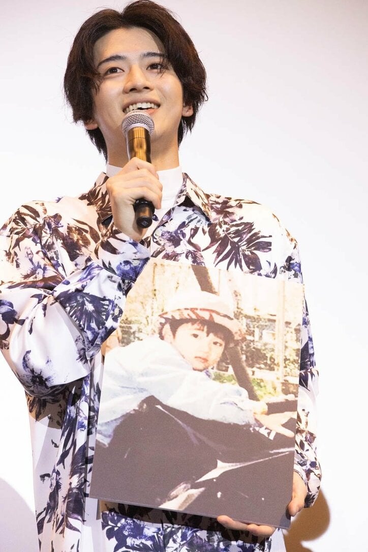 横浜流星、美少年すぎる幼少期の写真を公開 「女の子みたい」「メチャクチャ可愛い」と会場騒然