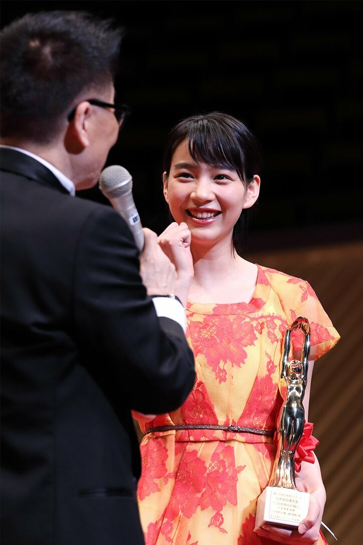 のん「人は、笑えることがあれば、明日が見える」と熱いメッセージ