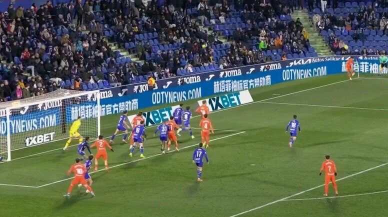 「声出ちゃったよ」久保建英、高精度すぎるレインボーパスが話題沸騰「別格」「完璧なボール」完璧軌道のCKで劇的勝利に導く神アシストの瞬間