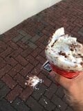 エハラマサヒロ、大好きな“ティラミスかき氷”を買うもハプニング「最近ハマってる」