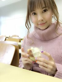 上原さくら『食べても太らないわけじゃないです』