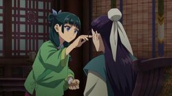 さすがイケメン…「薬屋のひとりごと」女の化粧を施された壬氏がとんでもない美女に変身！