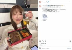 “女子高生みたい”と水着姿が話題・もえあず、WBC観戦での大食いメニュー披露 「可愛い〜」「羨ましいなぁ〜」「全部おいしそう」など反響