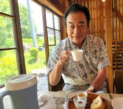  高橋英樹、妻と一緒に訪れたいつも列ができている店「並んで良かったなあ！」 