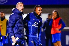 フランス代表FWヌクンク、練習中に負傷しW杯欠場が決定。“衝突相手”にサポーターは激怒「アサシンかよ」