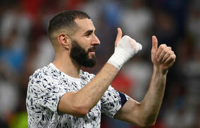 ベスト4進出のフランス、リタイアのベンゼマもエール「あと2試合だ」