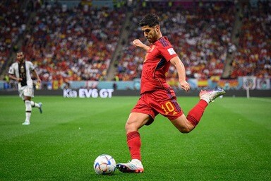 新品タグ付 2018W杯 スペイン代表 アセンシオ ロシア戦マッチデー入り S 新品タグ付 2018W杯 スペイン代表 アセンシオ ロシア戦マッチデー入り