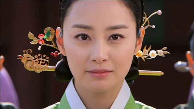 “韓国人が愛する国宝級の美女”1位のキム・テヒ主演　歴史に名を残す悪女の生涯を新たな視点で描く『チャン・オクチョン』 1枚目