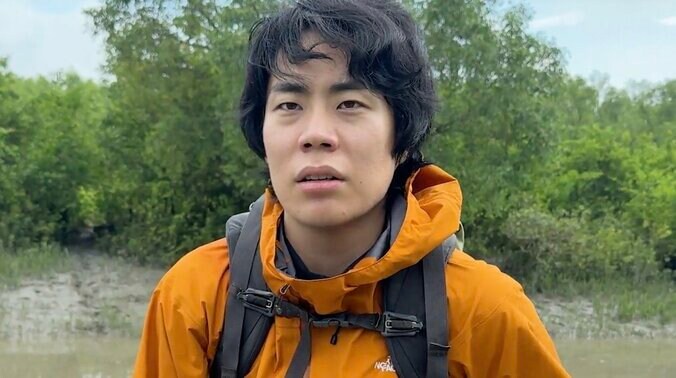 【写真・画像】「全部で20万円」令和ロマン・くるま 、初海外で新調した私服が泥まみれに「全身新品ですよ！」　1枚目