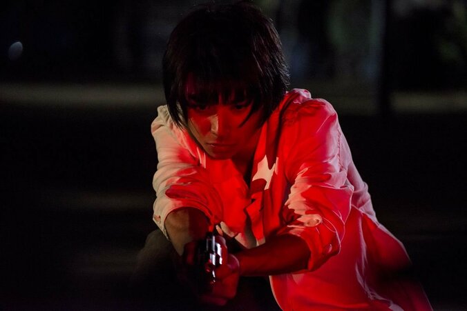 村上虹郎主演『銃』特報解禁！禁断の衝動をモノクロームで映し出す 広瀬アリス、リリー・フランキーの姿も 5枚目