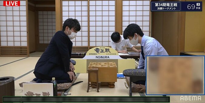 藤井聡太王位・棋聖、挑決三番勝負へ対局中 八代弥七段との勝負は「優勢」で夜戦に突入／将棋・竜王戦決勝T 1枚目